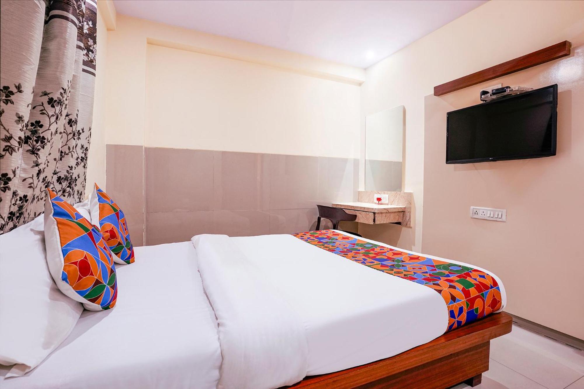 Fabhotel Everest Vashi Exteriér fotografie