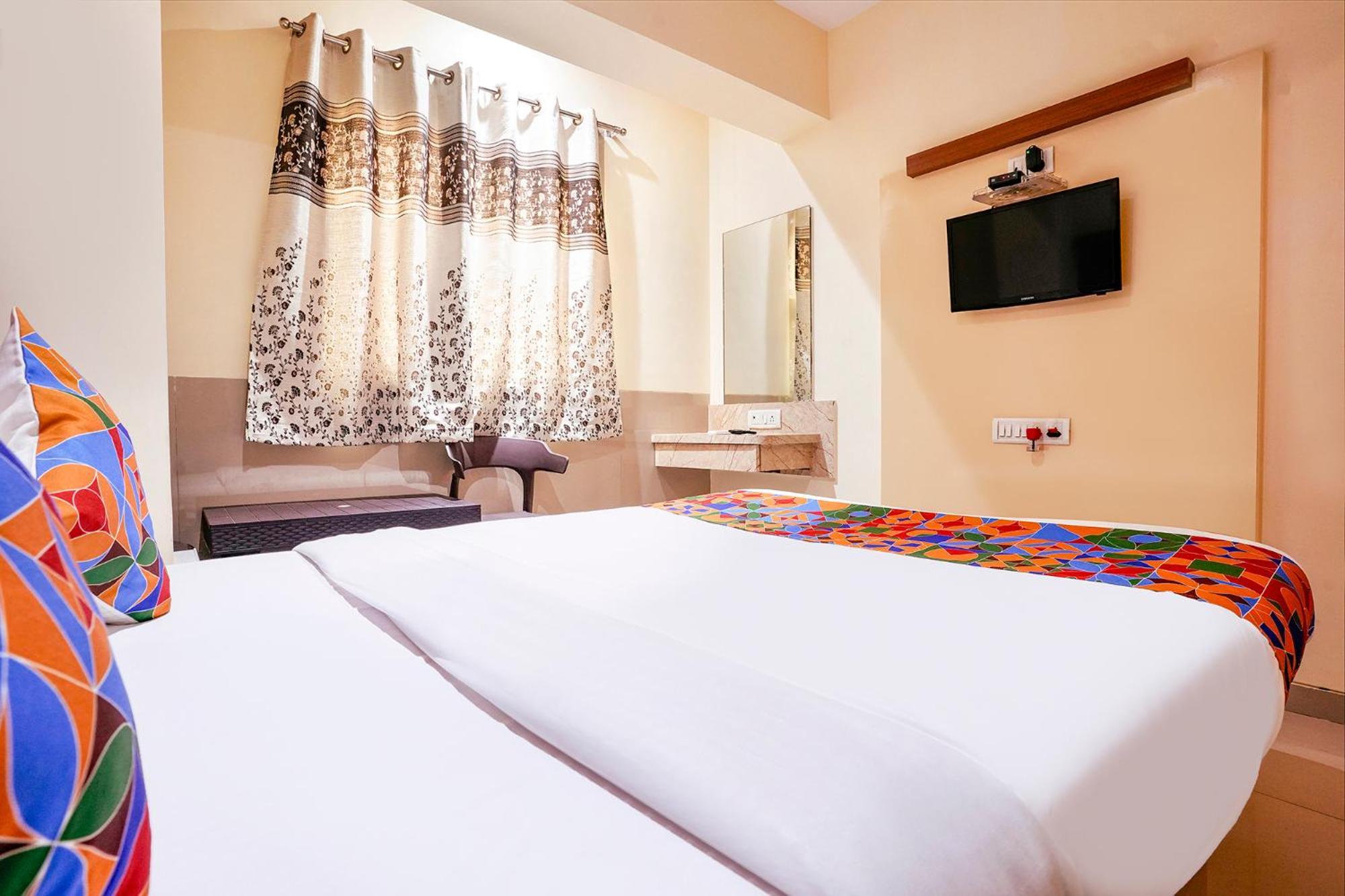 Fabhotel Everest Vashi Exteriér fotografie