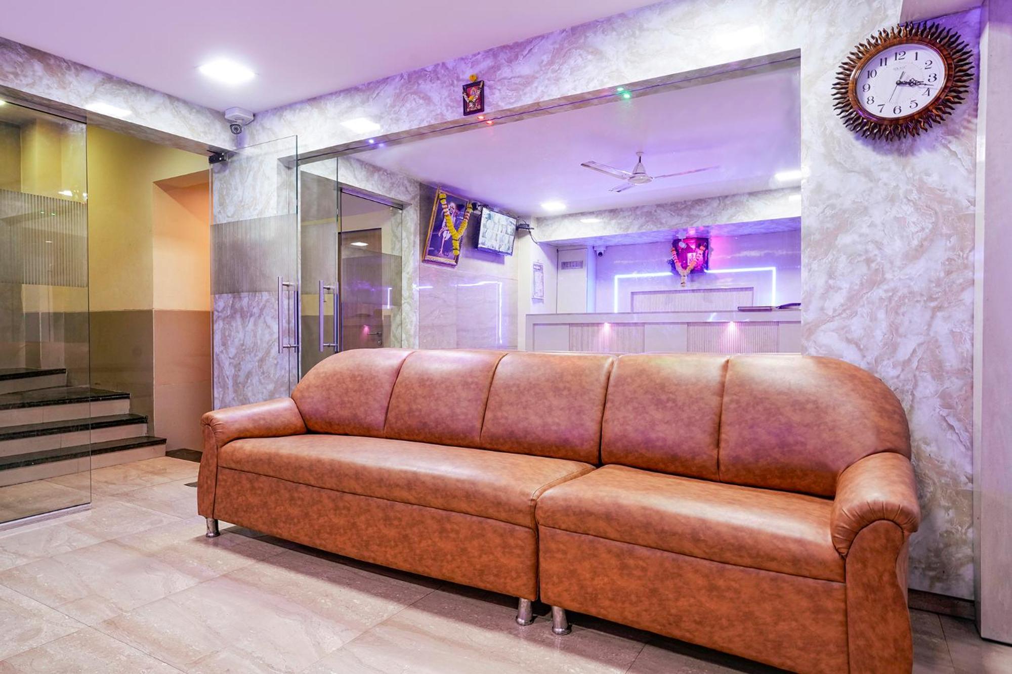 Fabhotel Everest Vashi Exteriér fotografie